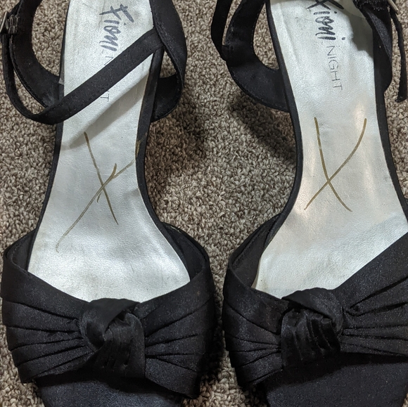 Shoes - Picture 1 of 5